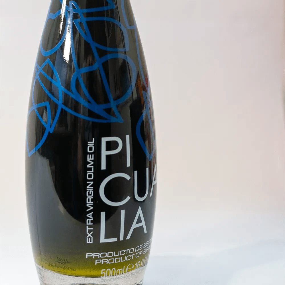 Detalle de la Botella de aceite de oliva virgen extra Picualia Reserva 500ml