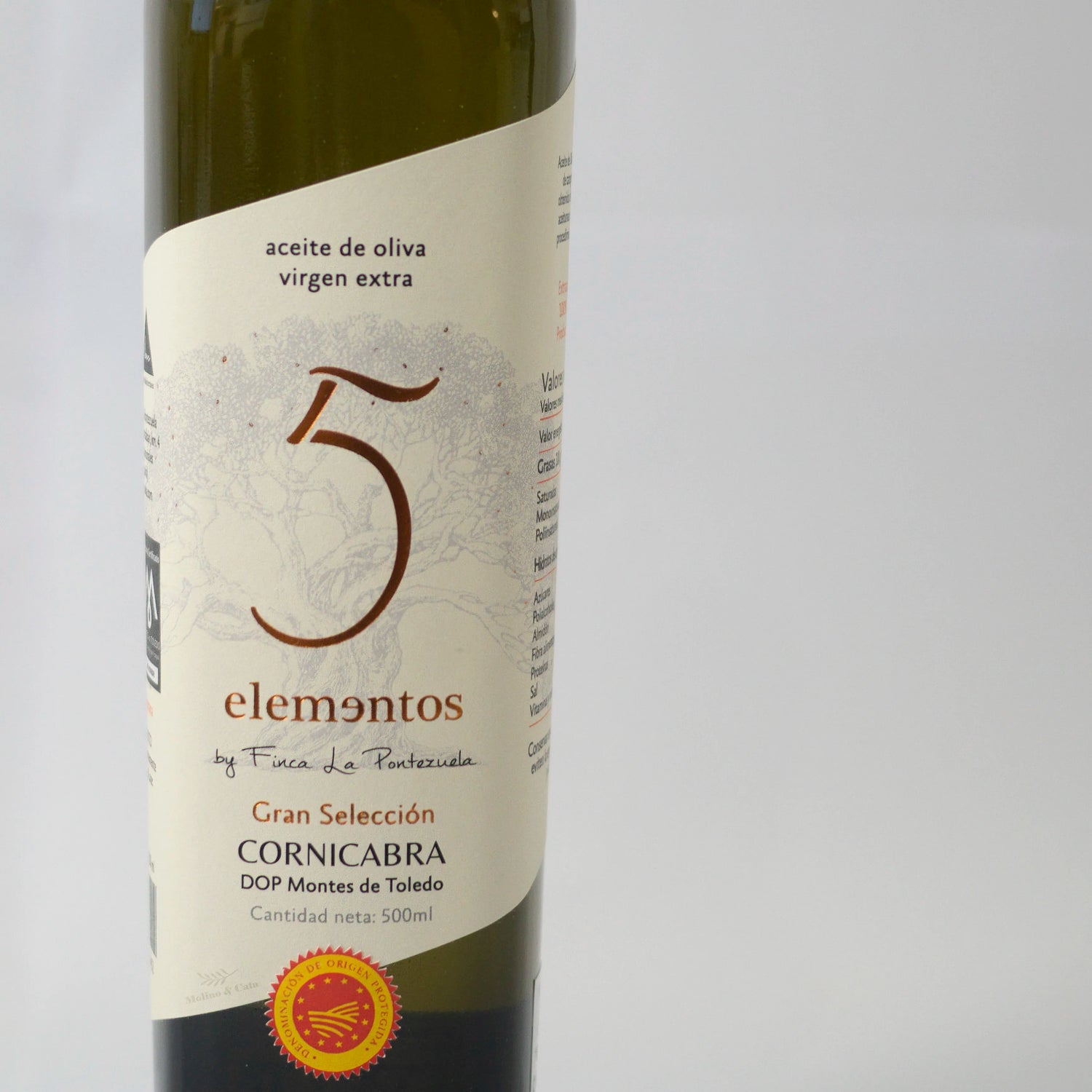 5 elementos gran selección cornicabra 500ml de finca la pontezuela detalle de la botella