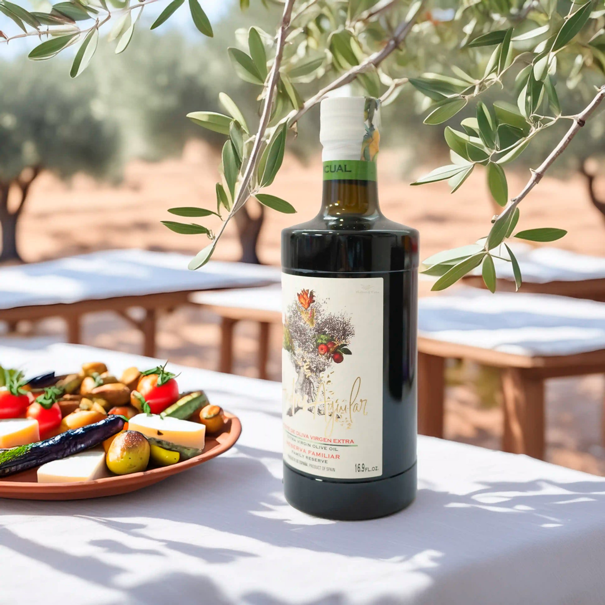 Aceite de Oliva Virgen Extra Premium Andres Aguilar Picual en escena de picnic exterior
