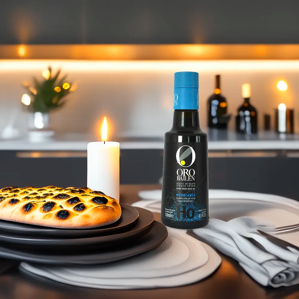 Oro Bailen Hojiblanca 250ml en mesa cena